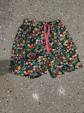 chubbies Black Tropical Swim Trunks with Pink Drawstring